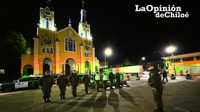 Carabineros de Castro en el centro