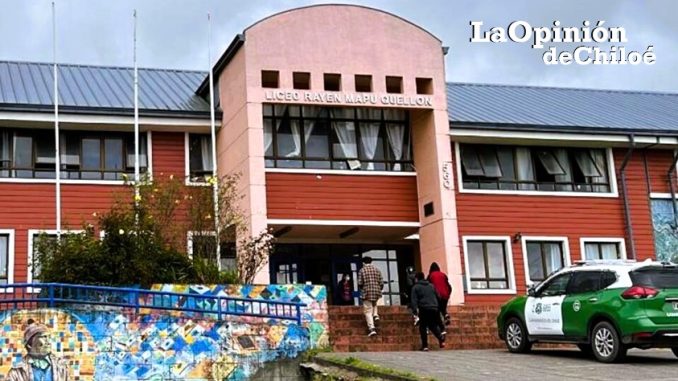 Liceo Rayen Mapu Quellón